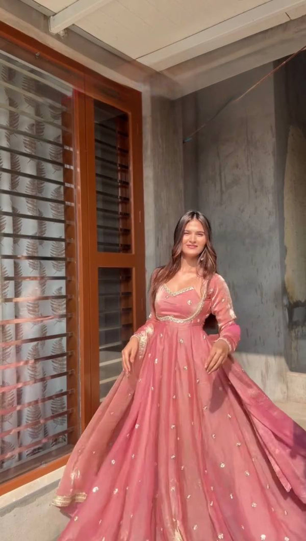 Shruti New Premium Quality Anarkali Suit Set