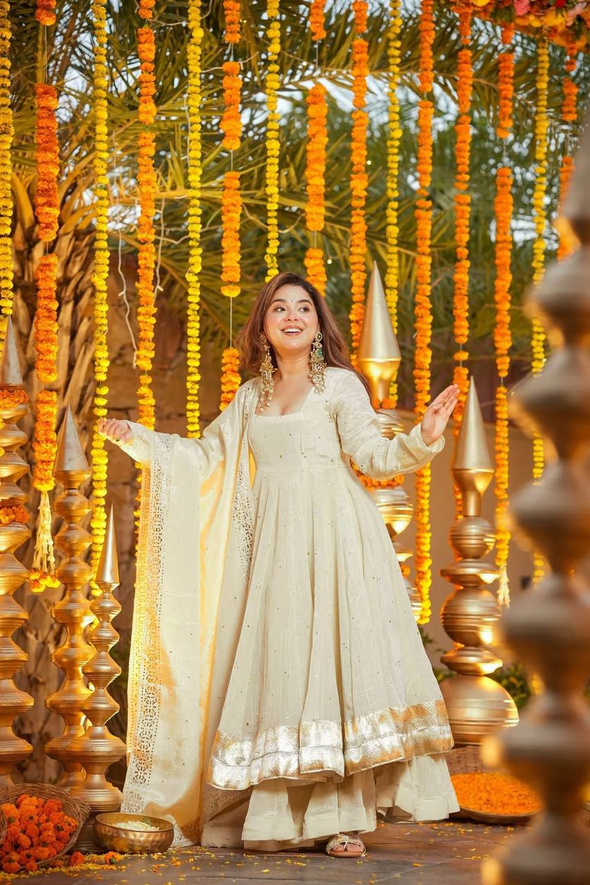 Vanigold Embroidered Chinnon Anarkali Suit Set